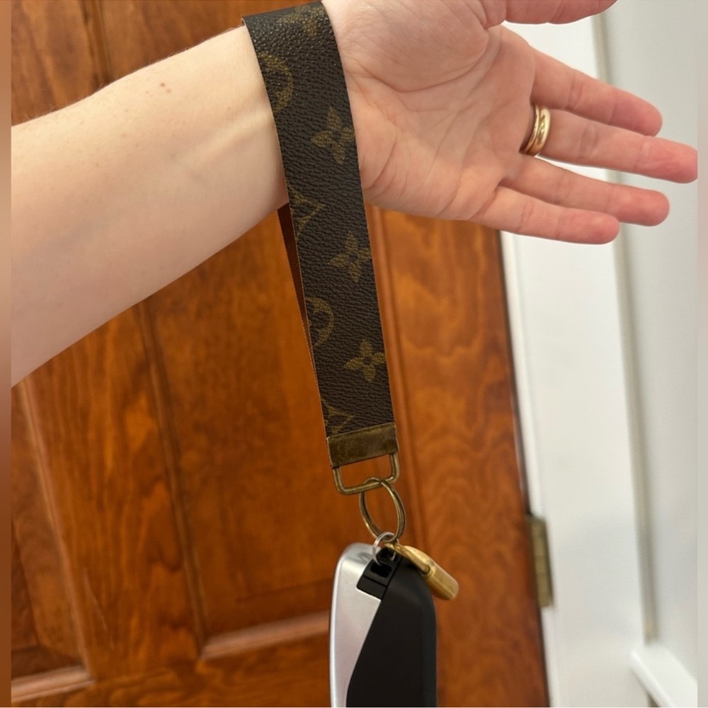 Handmade lux wristlet key holder
